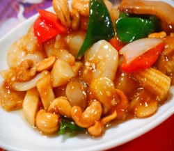 鶏のカシューナッツ炒め（ไก่ผัดเม็ดมะม่วงหิมพานต์）