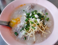 ジョーク（โจ๊ก）