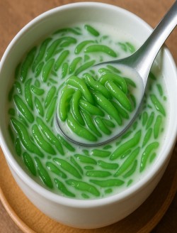 ロートチョン・ナムカティ（ลอดช่องน้ำกะทิ）