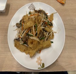 ガポプラー・パッヘーン（กระเพาะปลาผัดแห้ง）