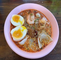 クイッティアオ・トムヤム・タレー（ก๋วยเตี๋ยวต้มยําทะเล）