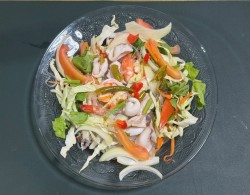 ヤムウンセン・タレー（ยำวุ้นเส้นทะเล）