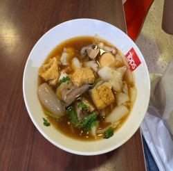 クイジャップ・ナムコン（ก๋วยจั๊บน้ำข้น）